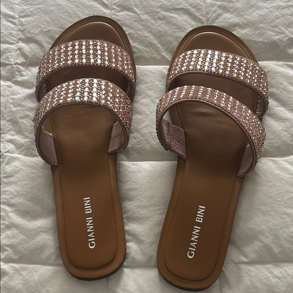 Gianni Bini Women's Pink Flat Sandals